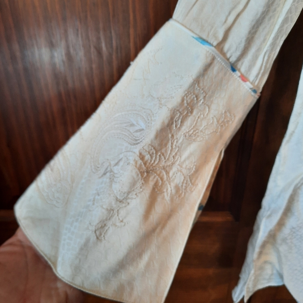 Robert Graham Silk Bamboo Blend Cream Neck-tie Bell Sleeve Blouse Size Small - Picture 6 of 15